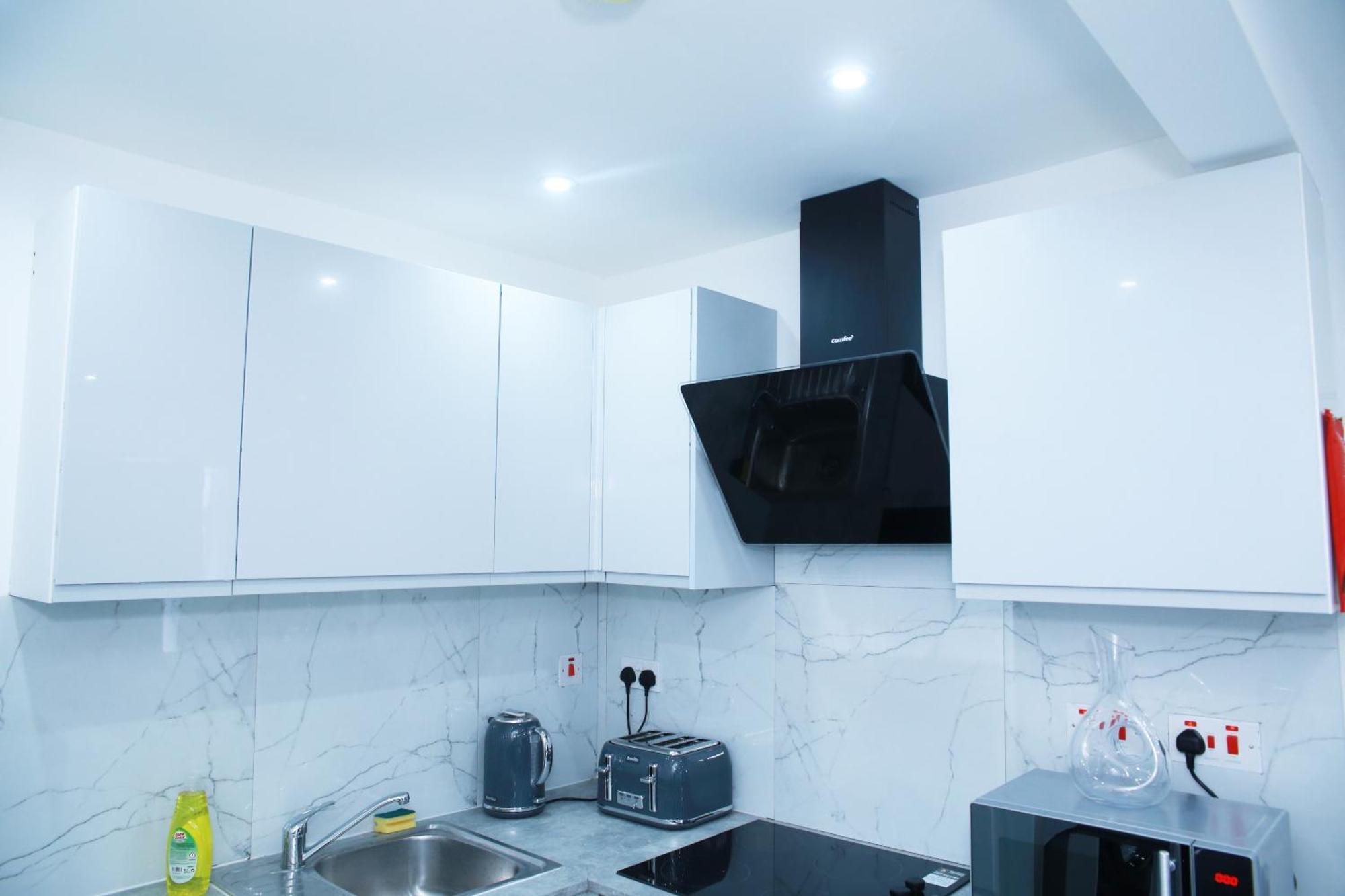 Lovely Apartment With Free Parking On Premises. London Exterior foto